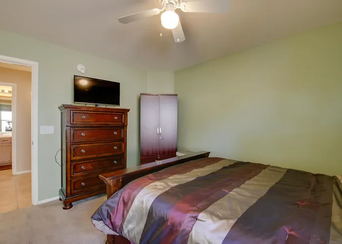 Near Hikes! Snowbird Escape W/ Pool In Gilbert Holiday home Queen Creek