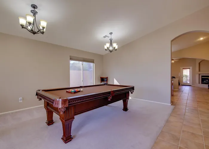 Near Hikes! Snowbird Escape W/ Pool In Gilbert Queen Creek
