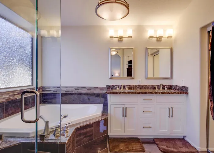 Near Hikes! Snowbird Escape W/ Pool In Gilbert Holiday home