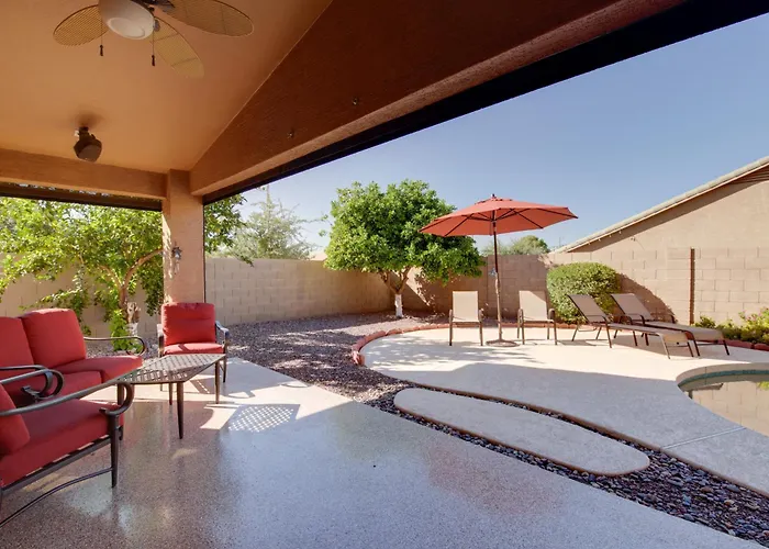 Near Hikes! Snowbird Escape W/ Pool In Gilbert Queen Creek